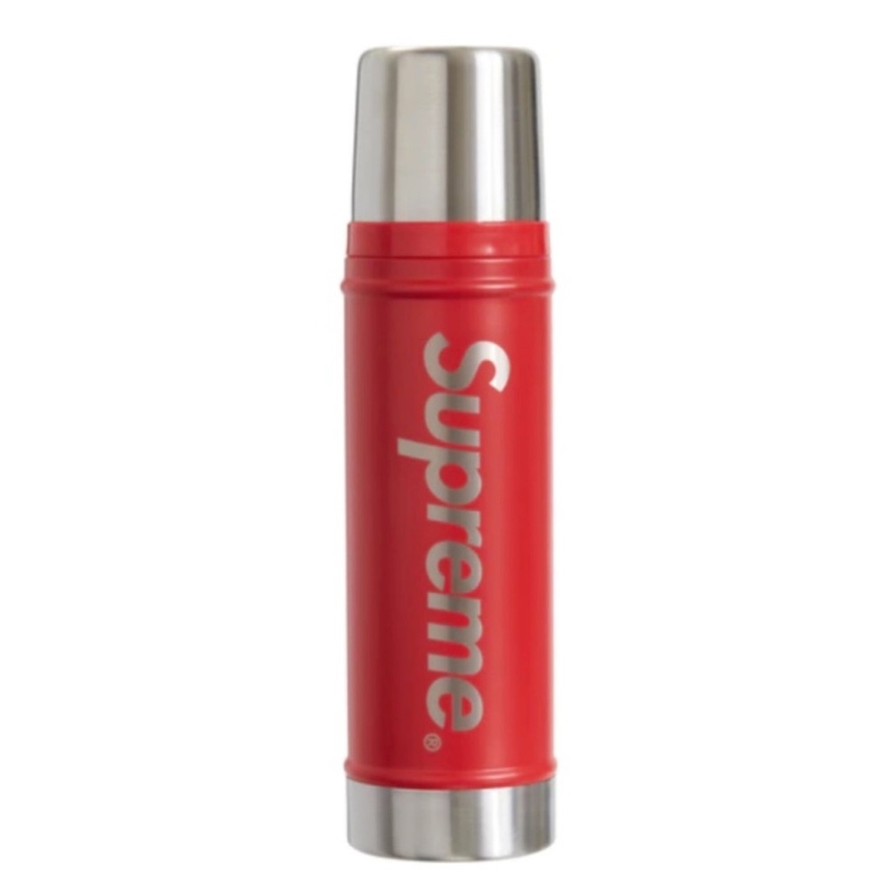 🆕 Supreme x Stanley bottle